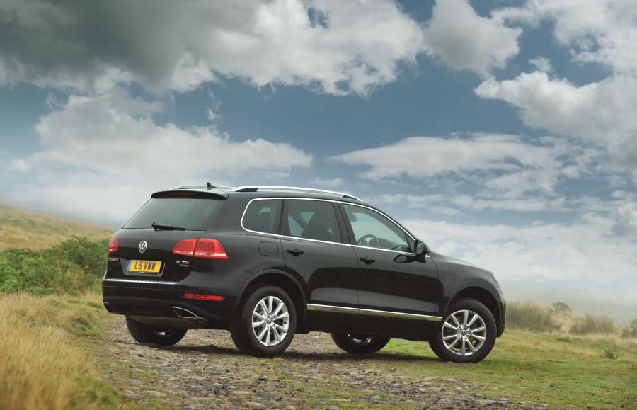  Volkswagen Touareg V6 TDi 2010 года  (UK) (фото 19 из 35)